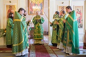 В день памяти преподобного Давида Гареджийского епископ Серафим (Зализницкий) совершил Божественную литургию в храме Живоначальной Троицы на Грязех